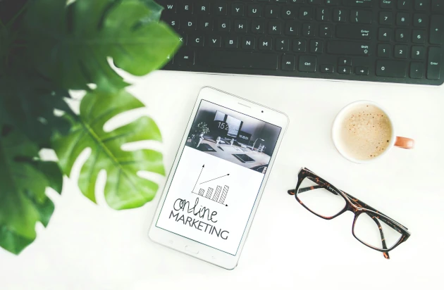 Les solutions comme SEO Cocoon vous apportent une visibilité précieuse auprès de vos buyers personas qui font une recherche sur Internet, afin de développer votre portefeuille client